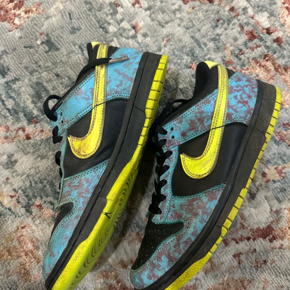 Nike Blue and Yellow Sneakers with Classic Dunk Silhouette